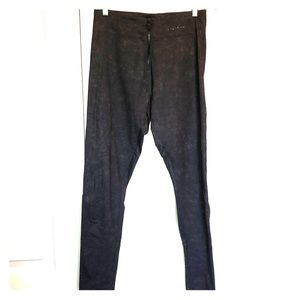 Oysho 3/4 Length Gray Leggings